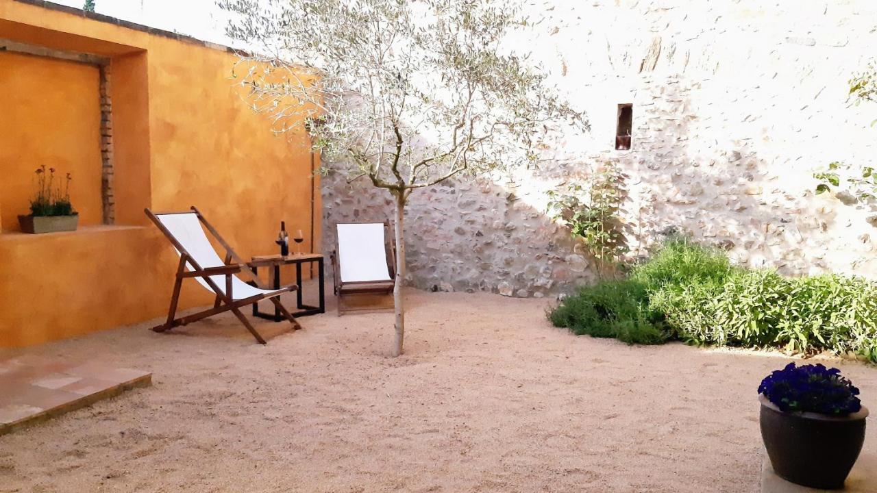 Monells - Casa Rural - Can Felip Exterior photo
